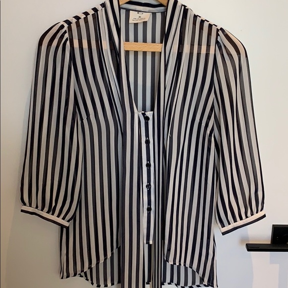 Urban Outfitters 2-pack Tie Front Blouse - Picture 11 of 16